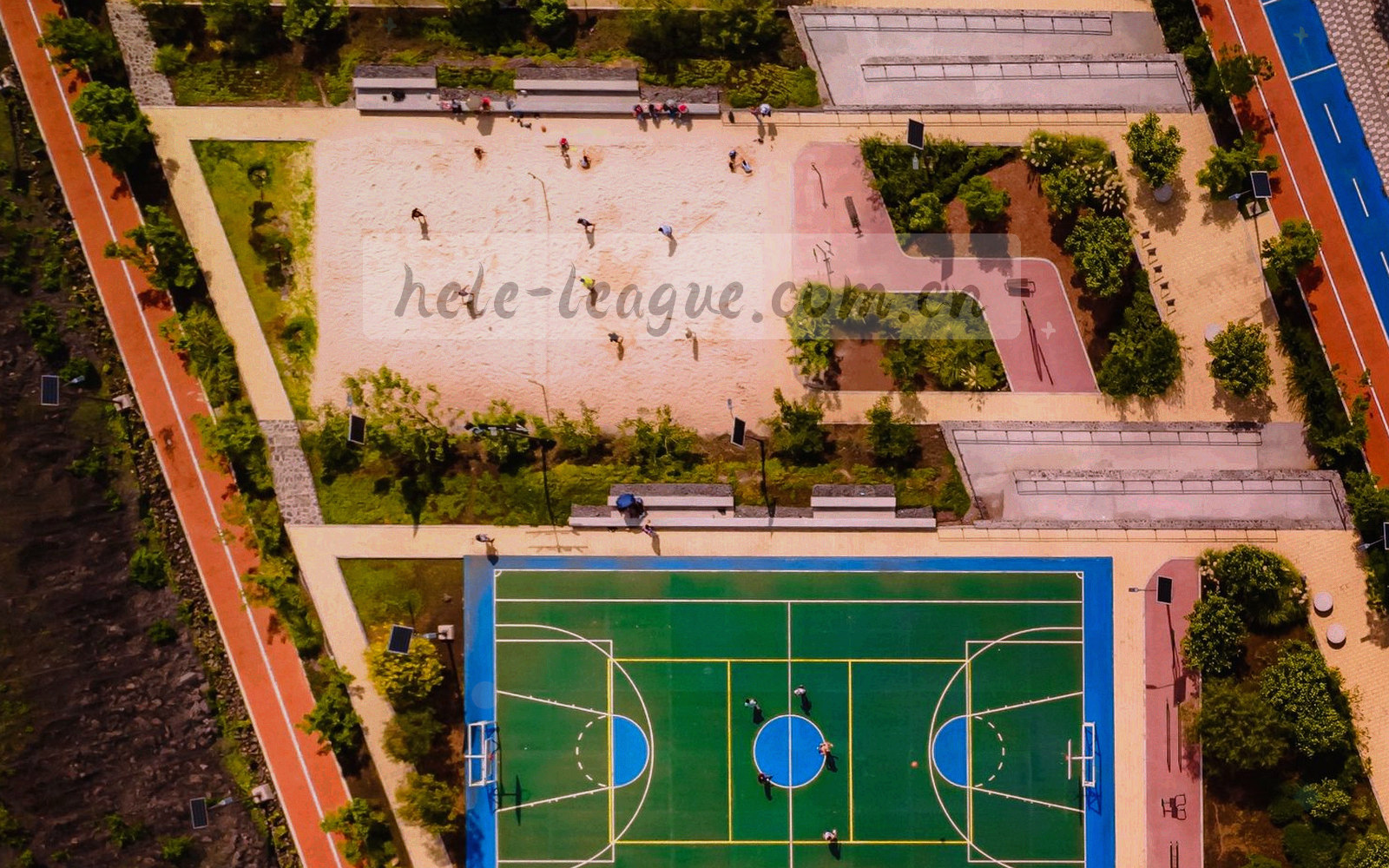 合乐体育赛事桌面端控制台界面，深墨蓝底配电光青高亮，左侧轮次刻度与右侧赛程列表分区清晰